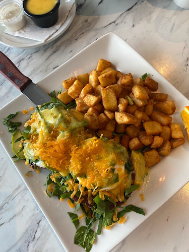 Opinii despre Socrates Restaurant & Catering în St. Albert - Hospitality and gastronomy