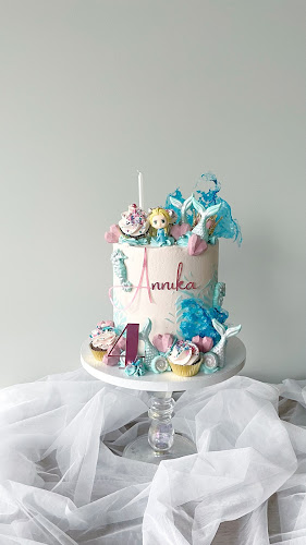 Vanilla & HoneyBee Custom Cakes Appointment Only* - Hospitality and gastronomy