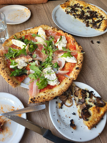 Pizzeria Via Napoli - Etobicoke