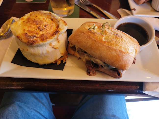 The Black Dog Pub - Scarborough