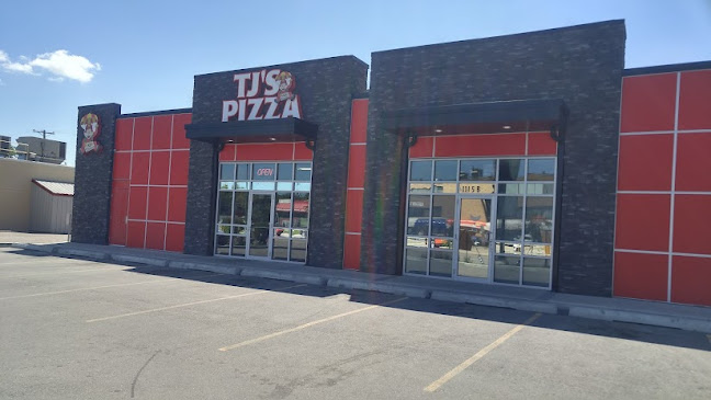 TJ's Pizza Saskatoon West - Hospitality and gastronomy