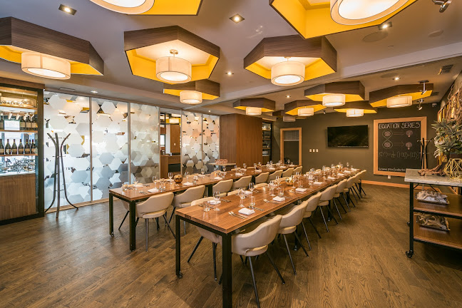 Proof Kitchen + Lounge