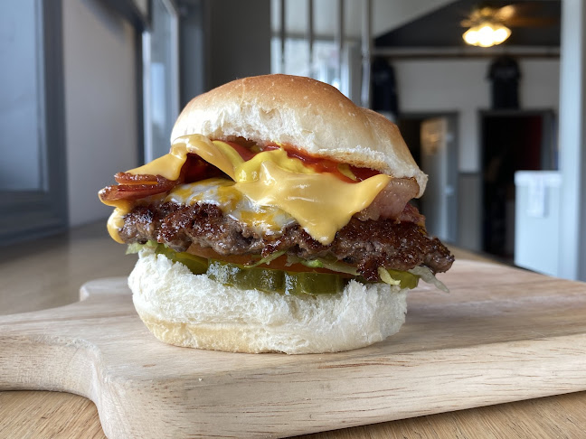 Beefcake’s Burger Factory - Current River - Hospitality and gastronomy