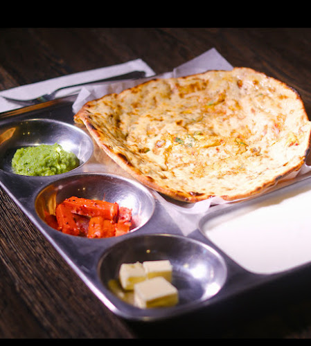 Comentarii opinii despre Desi Bites Restaurants Dine In & Takeout Juice Bar