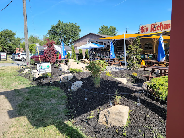 Sir Richard's Wine and Ale House - Hospitality and gastronomy