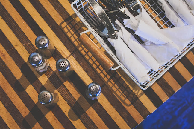 10 Regina St N, Waterloo, ON N2J 2Z7