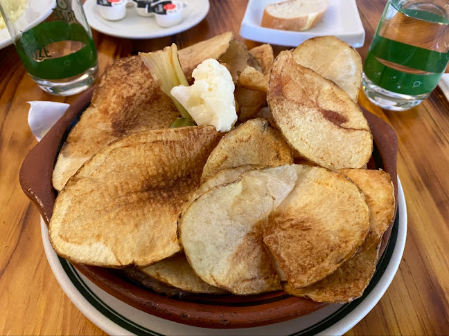 184 Augusta Ave, Toronto, ON M5T 2L6