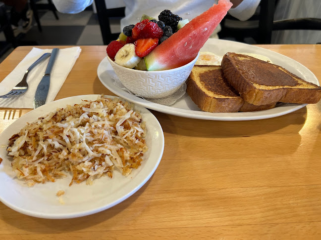 Tutti Frutti breakfast & lunch - Hospitality and gastronomy