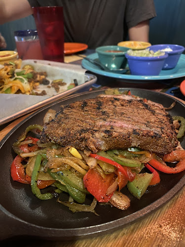 Comentarii opinii despre Julio's Barrio Mexican Restaurant