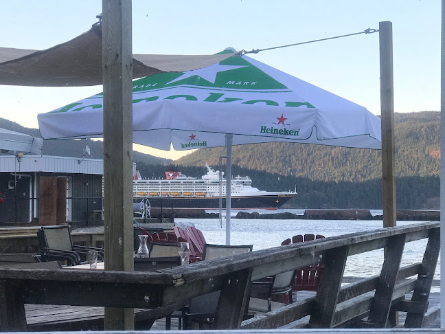 The Narrows Floating Restaurant