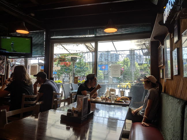 Burger Heaven Restaurant - New Westminster