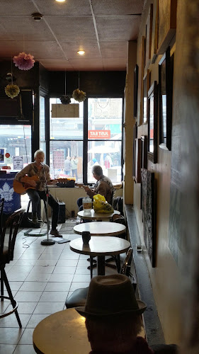 Comentarii opinii despre Lola