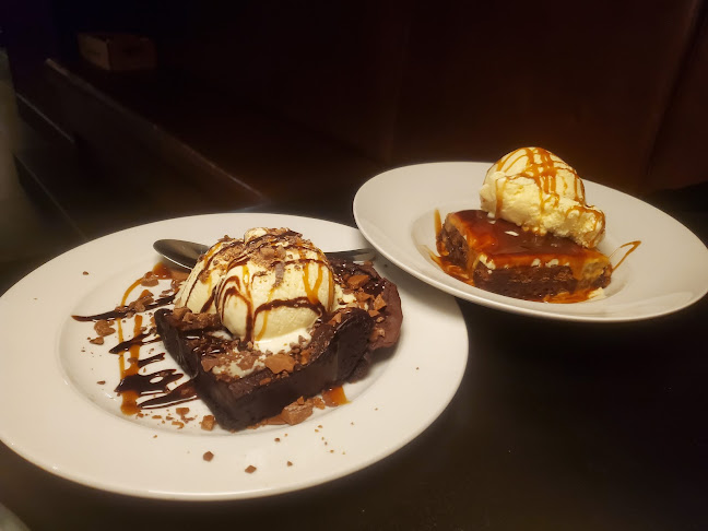 900 Maple Ave, Burlington, ON L7S 2J8