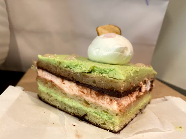 Comentarii opinii despre La Roux Patisserie