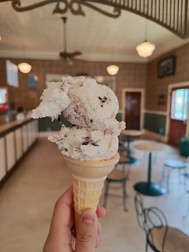 Vulcan Ice Cream Parlour 1910 - Hospitality and gastronomy