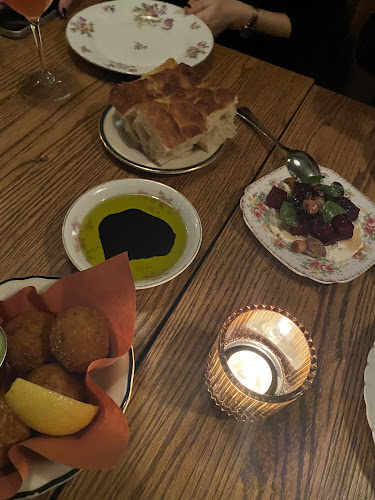 Comentarii opinii despre Cantina Gia