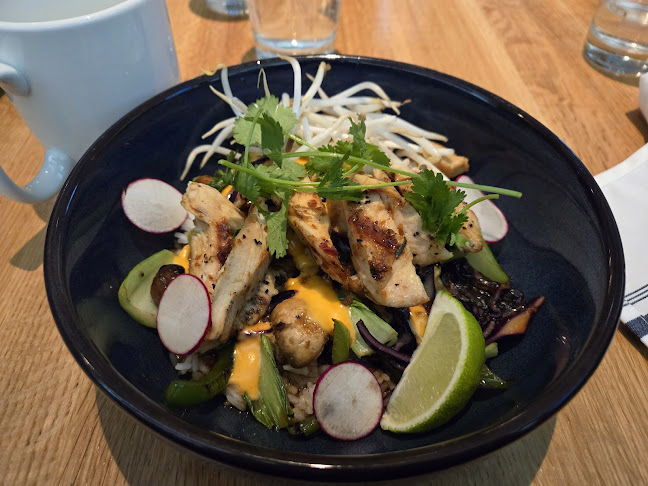 Opinii despre Moxies Scarborough Restaurant în Toronto - Hospitality and gastronomy