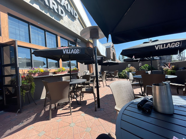 Southland Yard Bar and Table