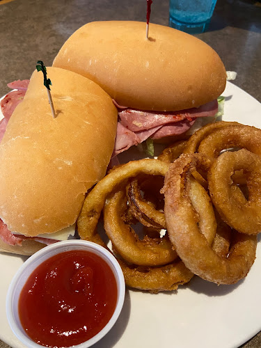 George's Burgers & Subs - Hospitality and gastronomy