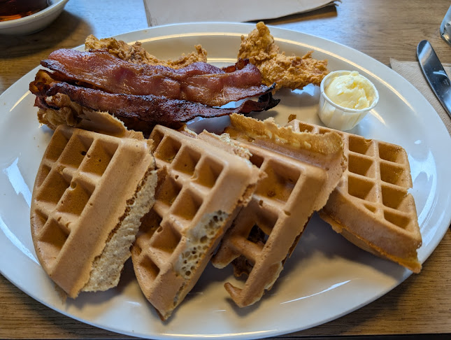 Opinii despre Ricky's All Day Grill - Parksville în Parksville - Hospitality and gastronomy