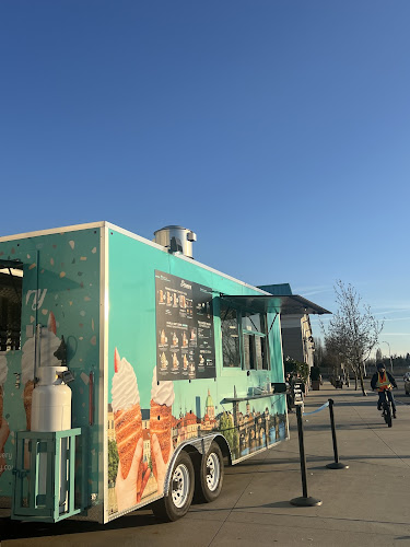 Praguery Ice Cream truck & Catering - Hospitality and gastronomy