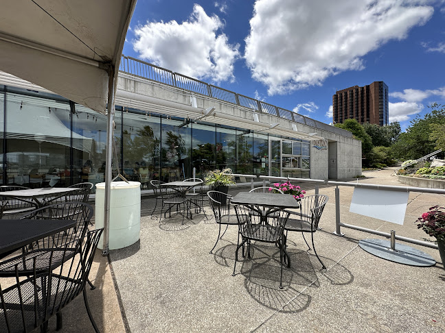 78 Riverside Dr W, Windsor, ON N9A 7C5