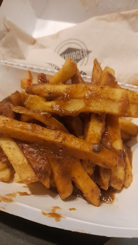 Fatburger Deerfoot - Hospitality and gastronomy