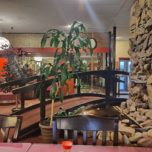 10112 101 Ave, Grande Prairie, AB T8V 0Y2