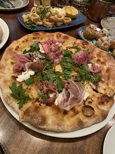 Opinii despre Sarpa Trattoria în Richmond Hill - Hospitality and gastronomy