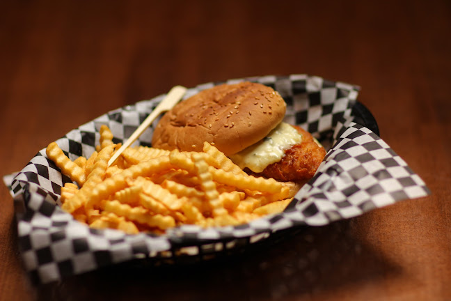 9606 118 Ave NW, Edmonton, AB T5G 1V3