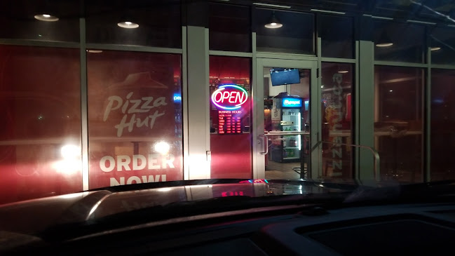 Pizza Hut - Winkler