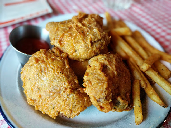 8232 Gateway Blvd NW, Edmonton, AB T6E 4B2