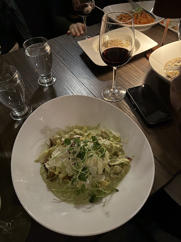 Opinii despre La Vecchia Restaurant Uptown în Toronto - Hospitality and gastronomy