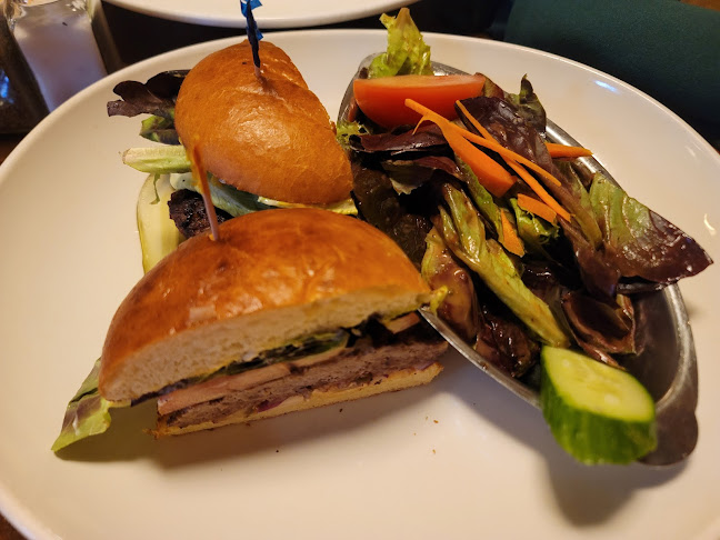 2427 Marine Dr, West Vancouver, BC V7V 1L3