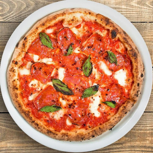 Famoso Italian Pizzeria - Eastgate - Hospitality and gastronomy