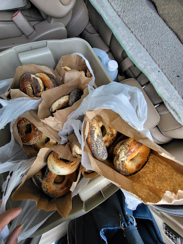 Opinii despre Montreal Bagels în Calgary - Hospitality and gastronomy
