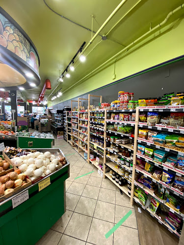 6530 Hastings St, Burnaby, BC V5B 1V9