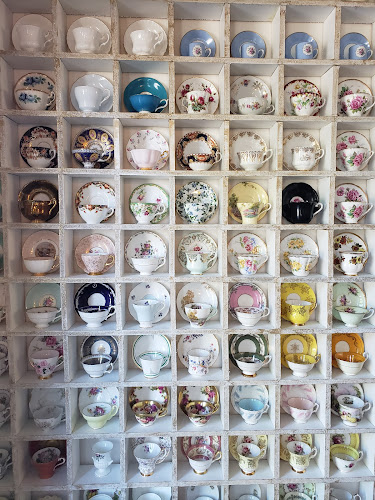 Jassy Boutique & Tearoom - Moncton