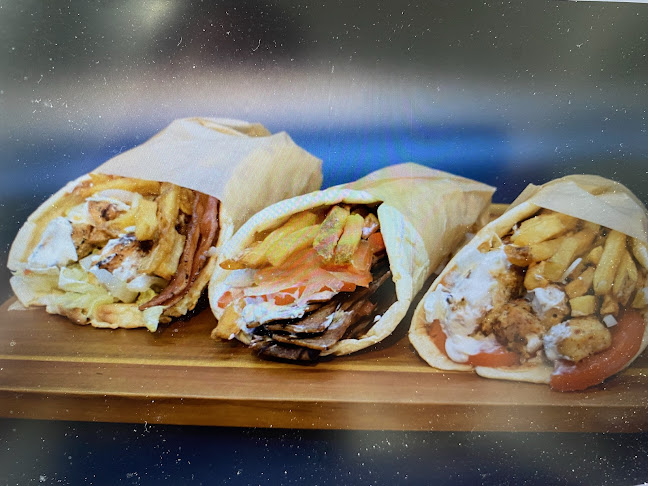 Comentarii opinii despre Lil' Louie's Eats & Sweets