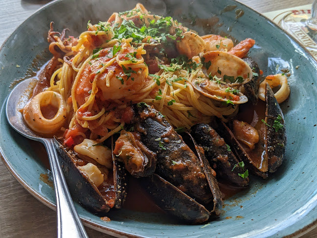 Pizzeria Via Napoli - Hospitality and gastronomy