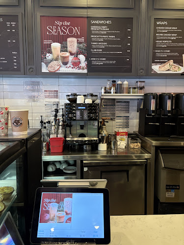 515 Lakeshore Rd E #101, Mississauga, ON L5G 1H9