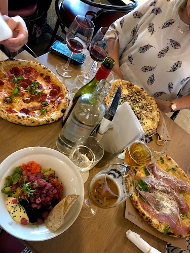 187 Bay St., Toronto, ON M5L 1G5