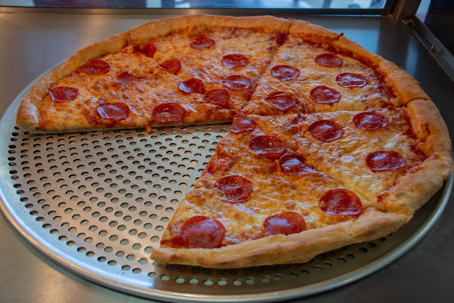 Opinii despre Vincent's Pizzeria în Welland - Hospitality and gastronomy