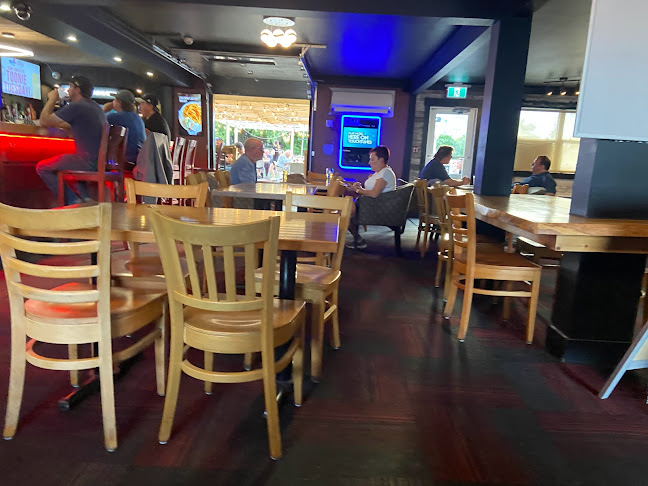 Comentarii opinii despre Route 6 Spicy Bar and Grill