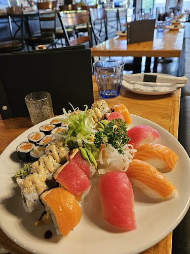 West Coast Seafood & Raw Bar Kelowna