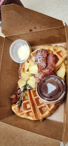 100 Schoolhouse St #111, Coquitlam, BC V3K 6V9