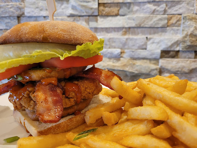 Country Girl Family Restaurant - Cambridge