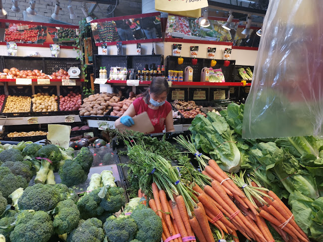 Family Food Market - Hospitality and gastronomy