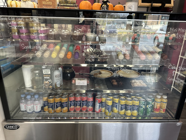 1758 Montréal Rd, Ottawa, ON K1J 6N3