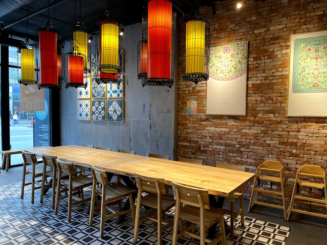 709 Yonge St, Toronto, ON M4Y 2B6